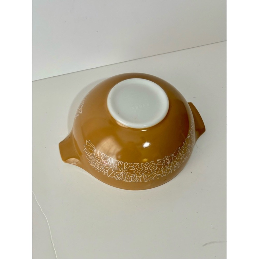 Vtg Pyrex Woodland Cinderella Mixing Bowl # 443 - 2 ½ QT. Nesting Mixing Bowl - Picture 5 of 5
